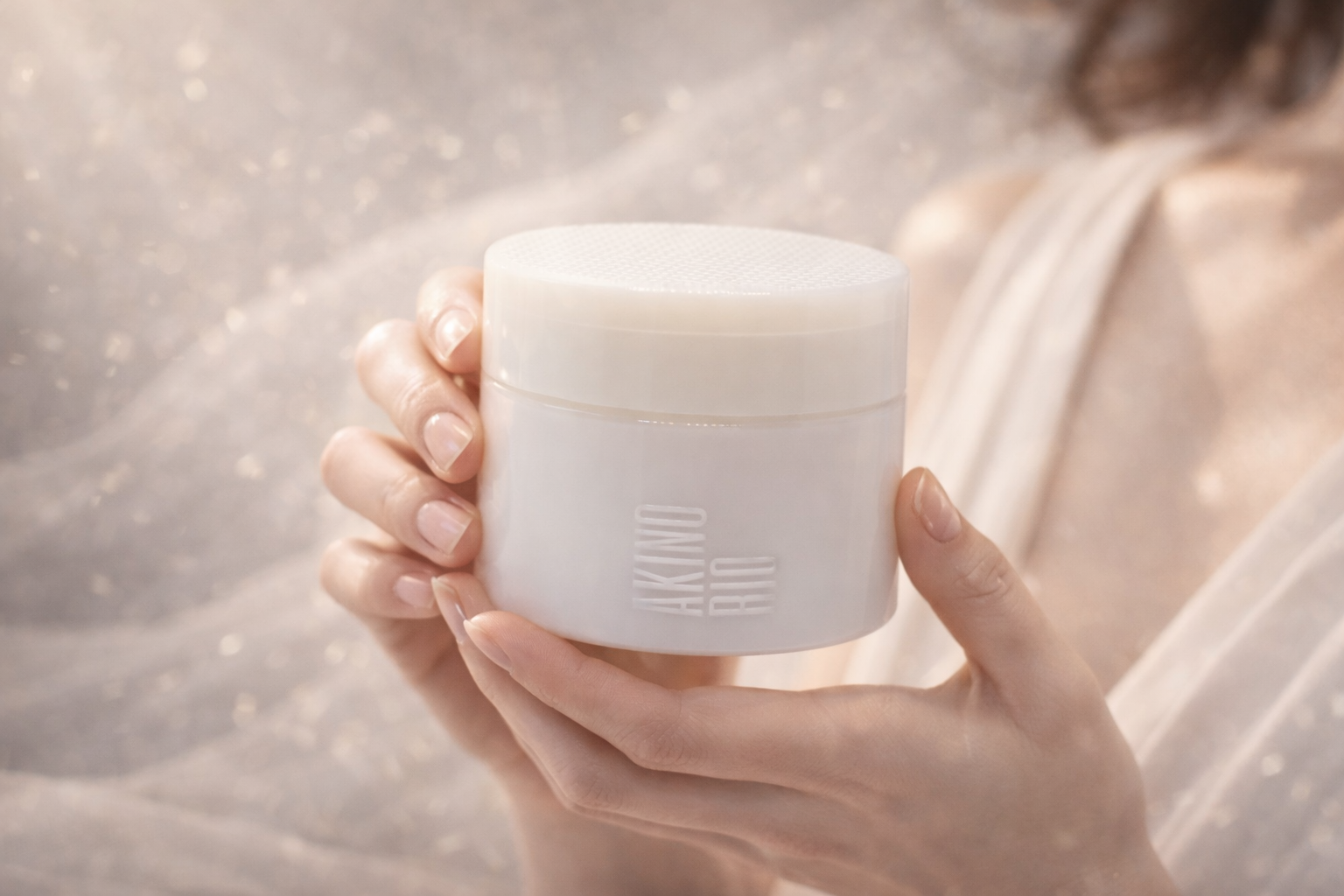 金の糸クリーム(クリアクリスタルバーム) background